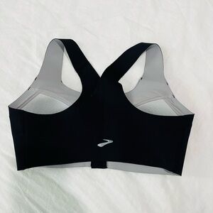 Brooks sports bra